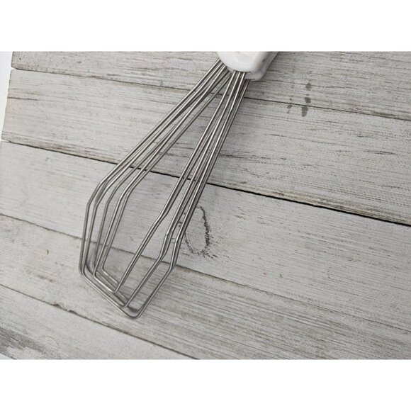 White Whisk Locking Handle Tongs 11 1/2"  Kitchen Utensil Spatula - Picture 8 of 8